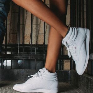 Reebok Freestyle Hi Sneakers in size 9